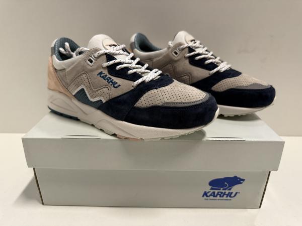 Karhu Aria 95 (Maat 40.5)