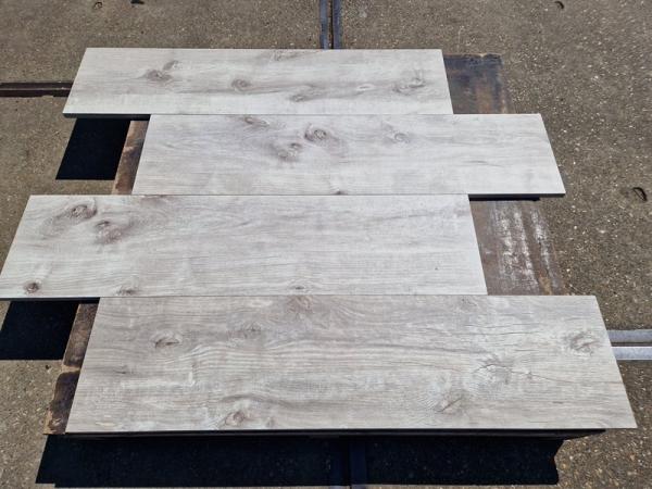 64,8 M2 Keramische Tegel Ligno Grey 30x120x2 Cm