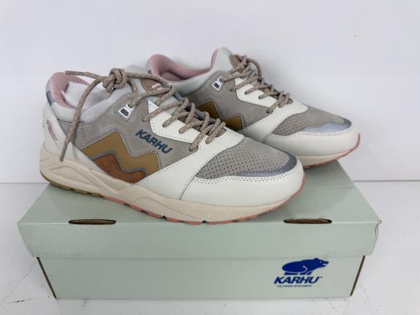 Karhu Aria 95 (Maat 44)
