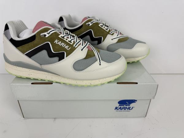 Karhu Synchron Classic (Maat 45)