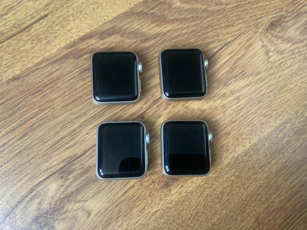 A - merken: Apple Watches, Zelesta, Meubels en Meer!