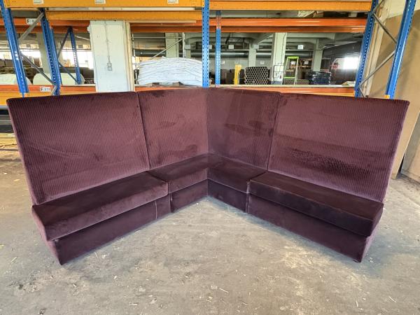 Afhaalveiling: Velvet Meubels en Woondecoratie te Helmond