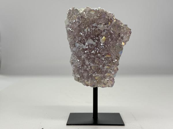 Titanium aura kwarts op standaard